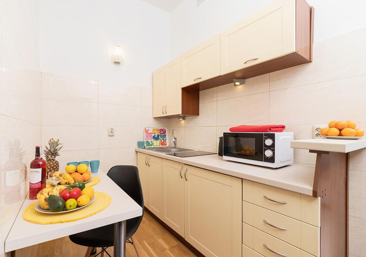 Around Market Square Apartments Krakow Bilik gambar